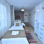 Degirmenli Bed & Breakfast Alaçatı