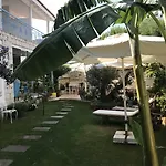 Degirmenli Bed & Breakfast Alaçatı